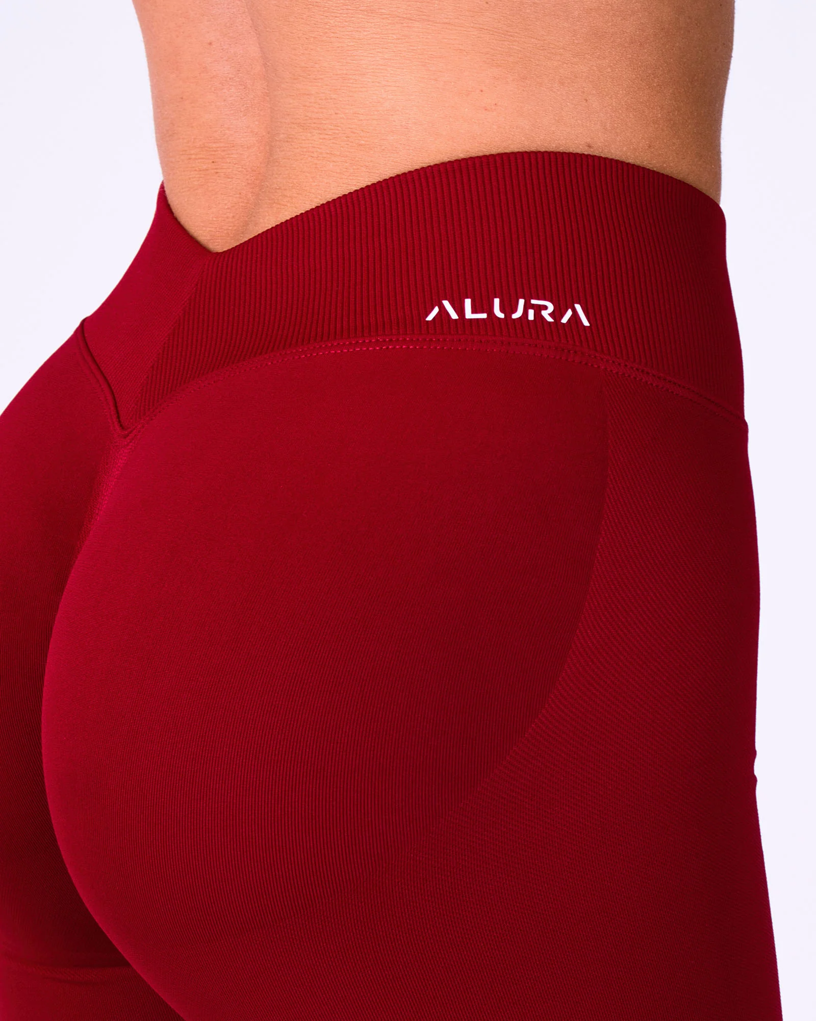 Captivate V Shorts - Image 4